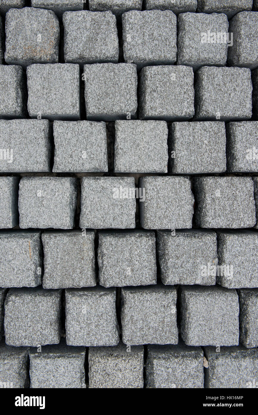 La costruzione di una nuova pavimentazione in Skofja Loka con blocchi di granito. Foto Stock