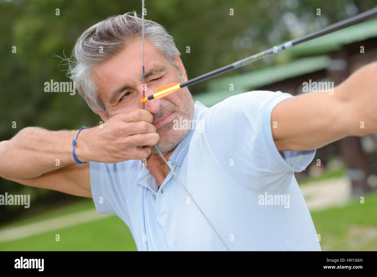 Arciere con arco e frecce Foto Stock