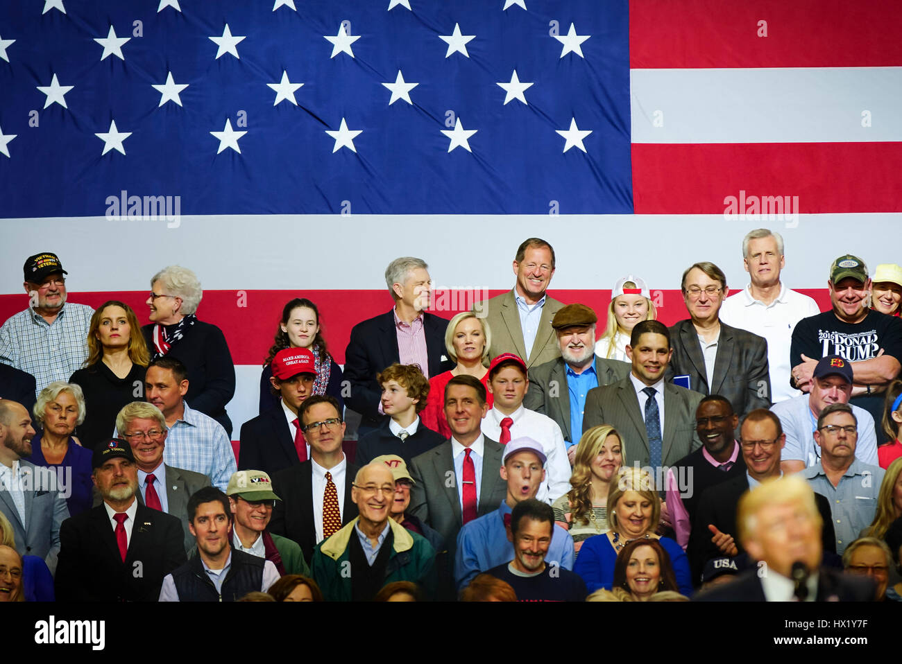 I partecipanti all'interno al presidente Donald Trump J al Rally di Louisville Exposition Center il 20 marzo 2017 a Louisville, Kentucky. Foto Stock