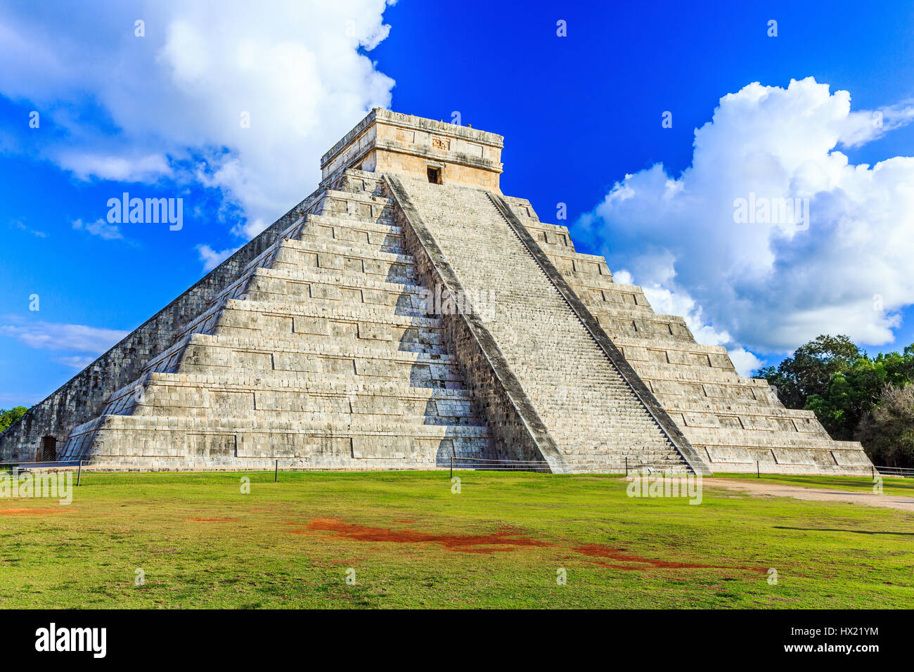 Chichen Itza, Messico. Piramide di Kukulcan nell'antica città maya. Foto Stock