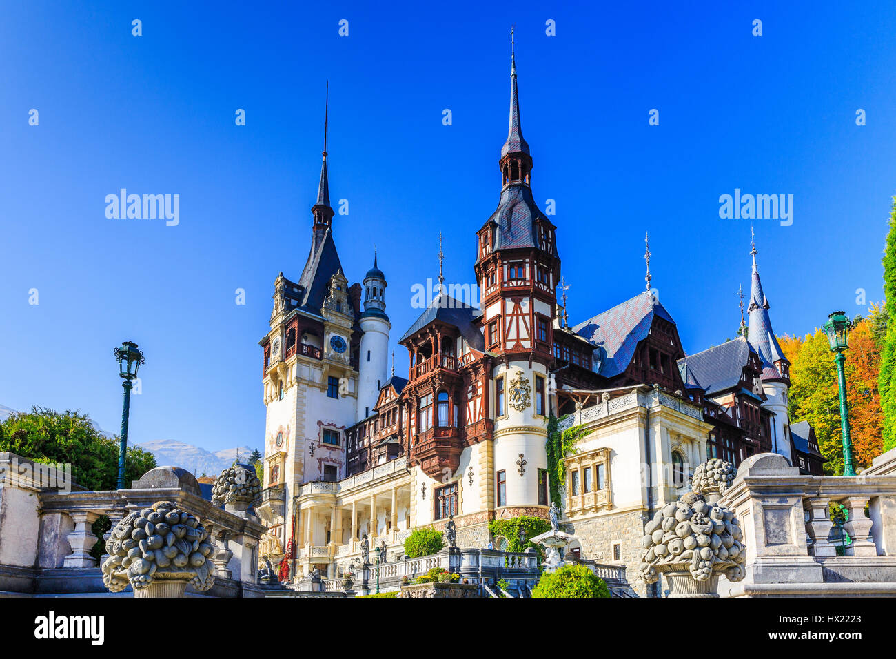 Il castello di Peles nella regione di Muntenia, Romania. Sinaia, contea di Prahova. Foto Stock