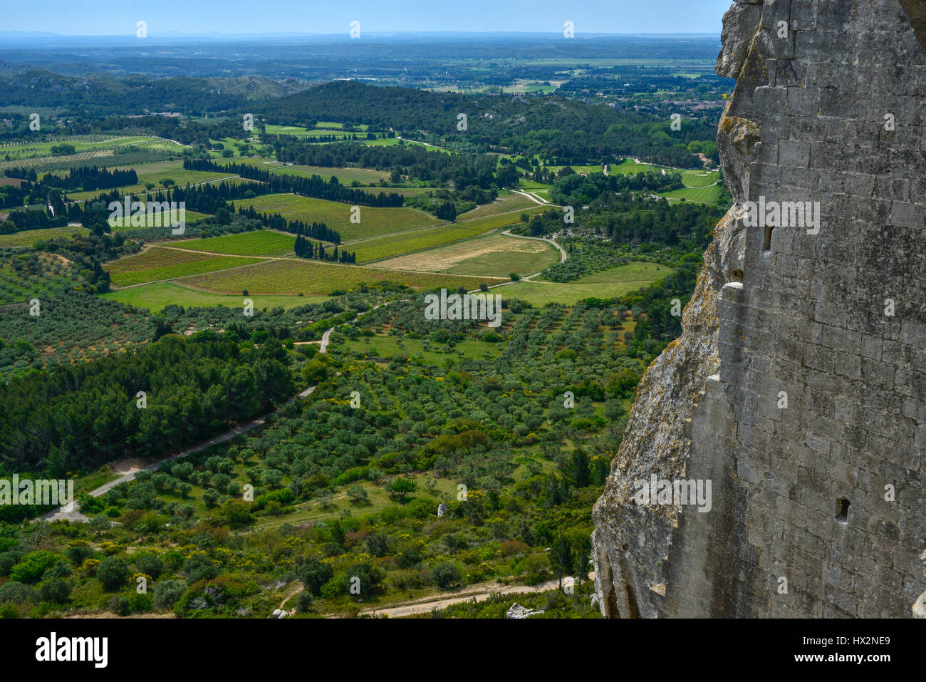 Il medievale Collina villaggio di Les Baux de Provence, in Provenza, Francia. La bauxite è stato scoperto qui. Foto Stock