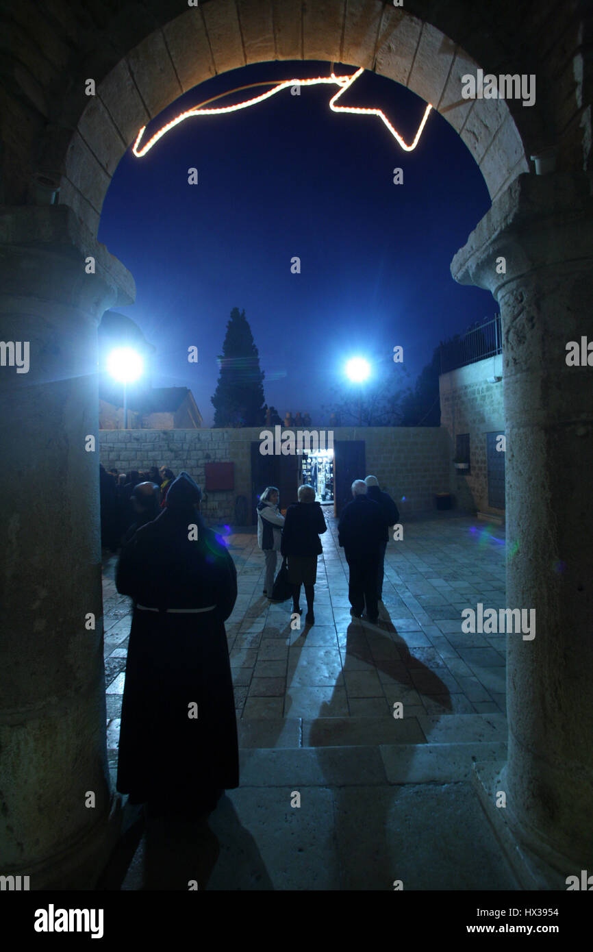 Monaco francescano nella chiesa del Gesù il primo miracolo di Cana, Israele Foto Stock
