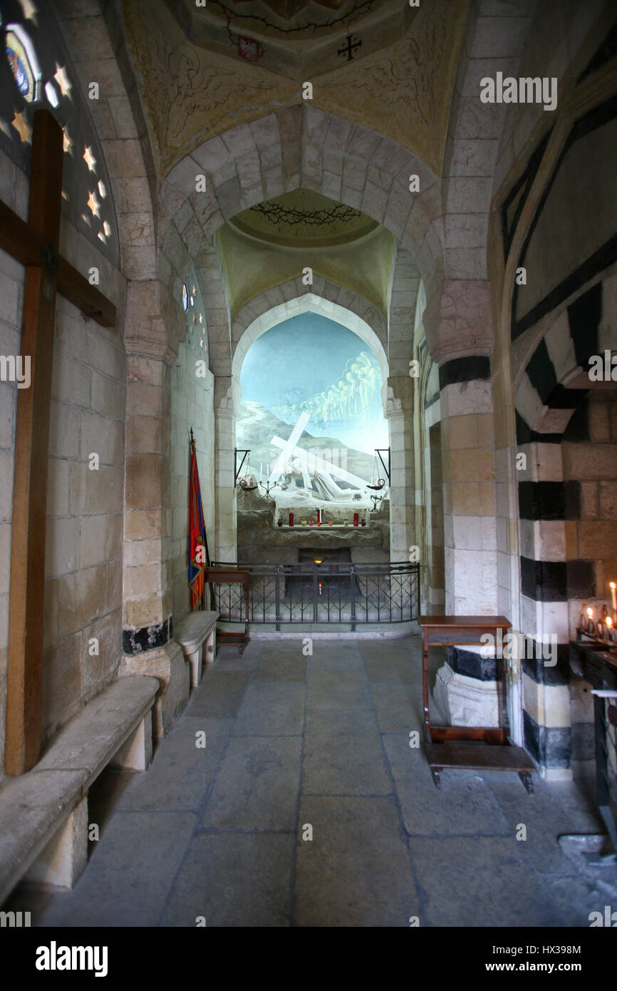 La Via Dolorosa, 3 stazioni della Via Crucis. I pellegrini che visitano la Terra Santa, passare il percorso che Gesù ha portato la croce del Calvario. Gerusalemme Foto Stock
