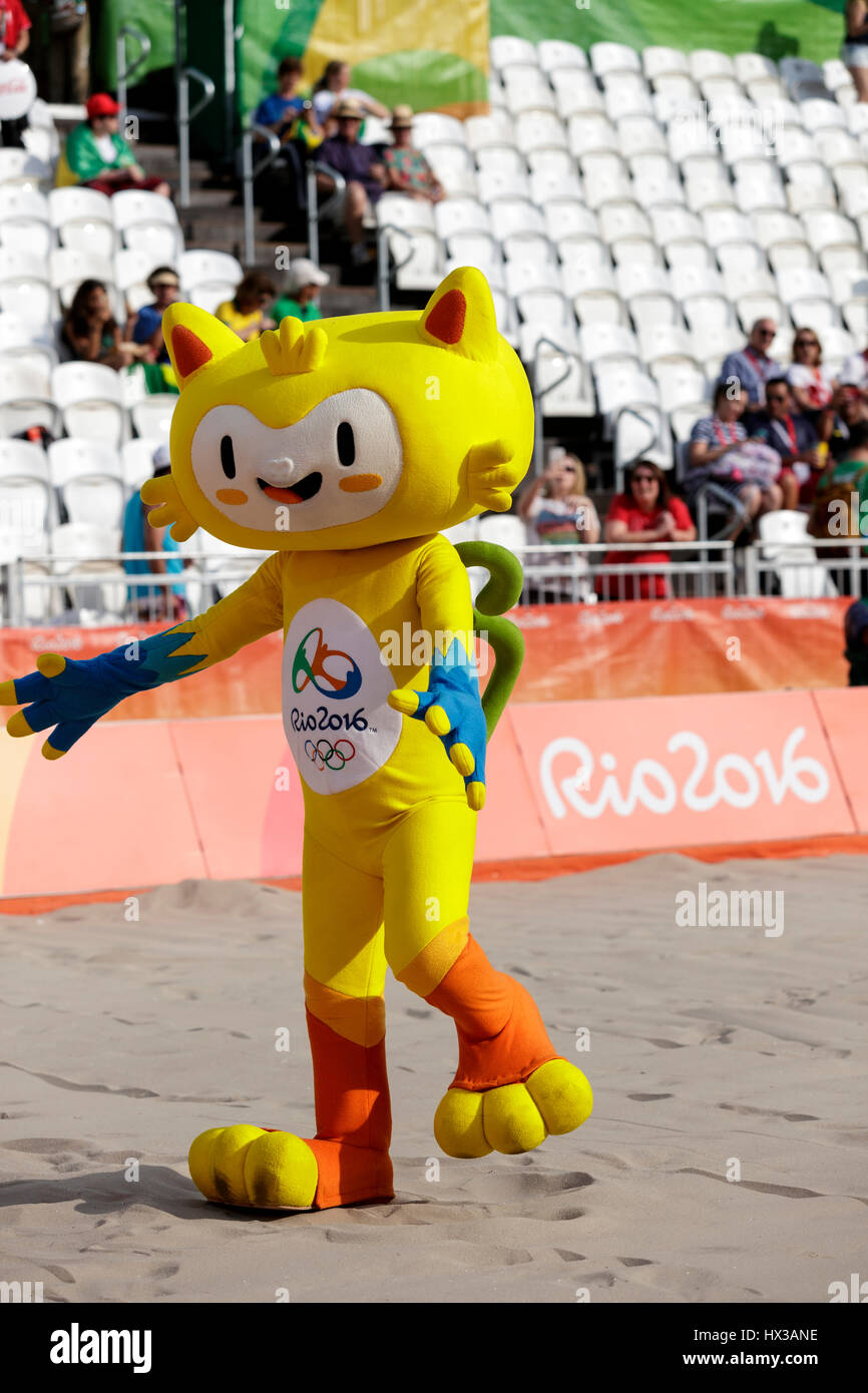 Rio de Janeiro, Brasile. 15 agosto 2016 Vinicius. mascotte per il 2016 Olimpiadi estive. ©Paul J. Sutton/NCP Fotografia. Foto Stock