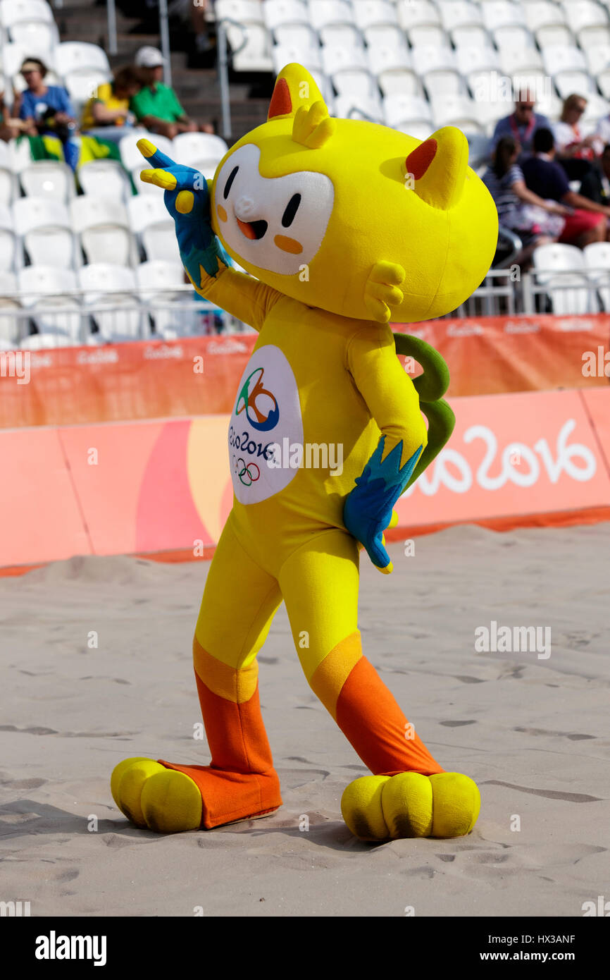 Rio de Janeiro, Brasile. 15 agosto 2016 Vinicius. mascotte per il 2016 Olimpiadi estive. ©Paul J. Sutton/NCP Fotografia. Foto Stock