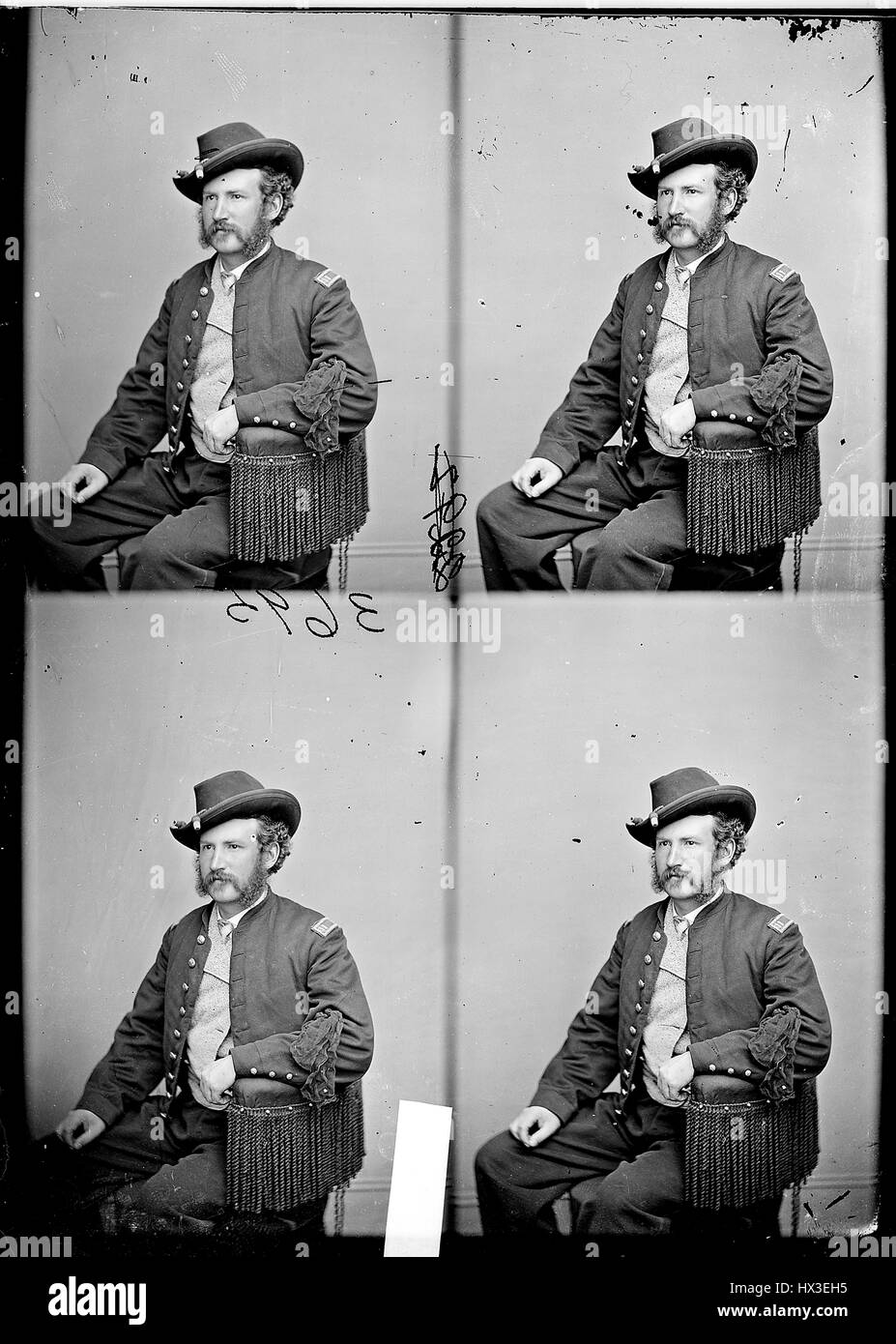Tre quarti di lunghezza seduto ritratto di Edward P Doherty, un ufficiale della guerra civile che ha portato alla cattura di Giovanni documento Wilkes Booth, 1863. Immagine cortesia archivi nazionali. Foto Stock Tre quarti di lunghezza seduto ritratto di Edward P Doherty, un ufficiale della guerra civile che ha portato alla cattura di Giovanni documento Wilkes Booth, 1863. Immagine cortesia archivi nazionali. Foto Stock