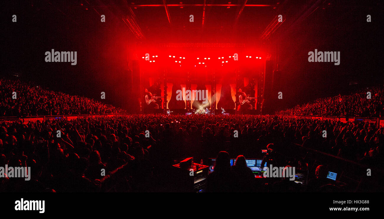 Hong Kong, Cina. Il 20 gennaio, 2017. I Metallica si esibisce in AsiaWorld-Expo in Hong Kong. Foto Stock