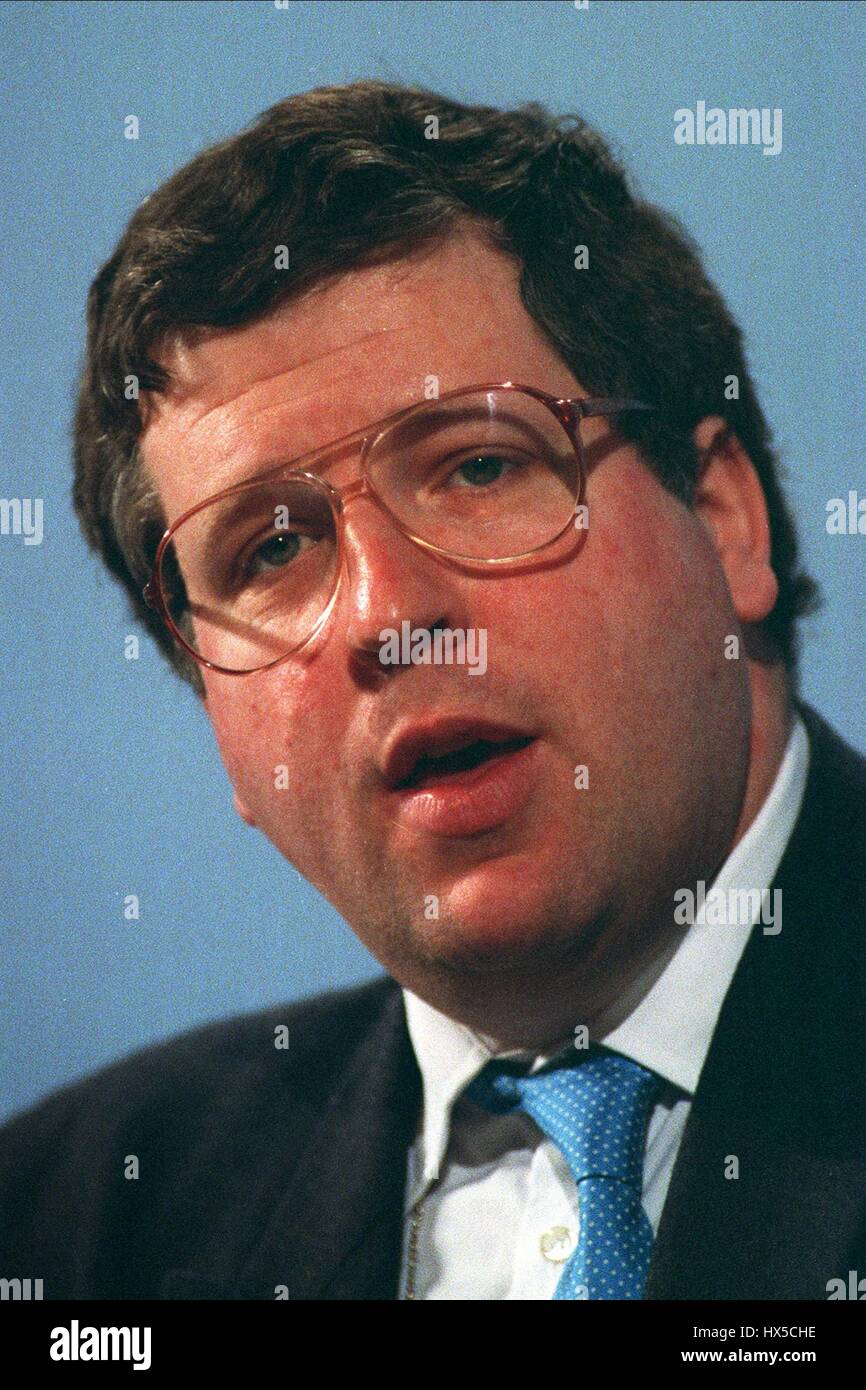 PATRICK MCLOUGHLIN MP IL MINISTRO PER L'AVIAZIONE & SHIP 25 Febbraio 1991 Foto Stock