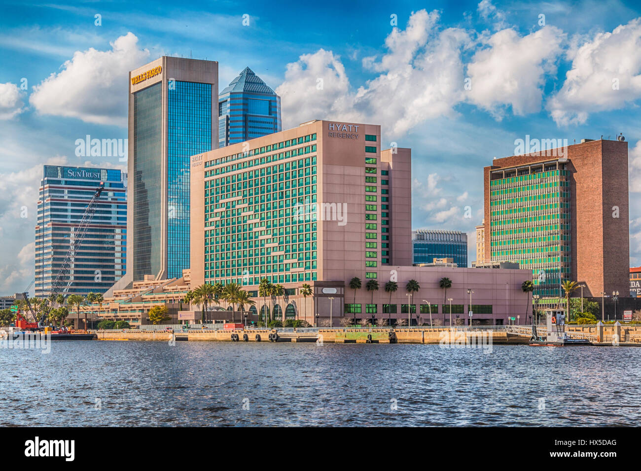 Downtown Jacksonville, Florida sulla St Johns River. Foto Stock
