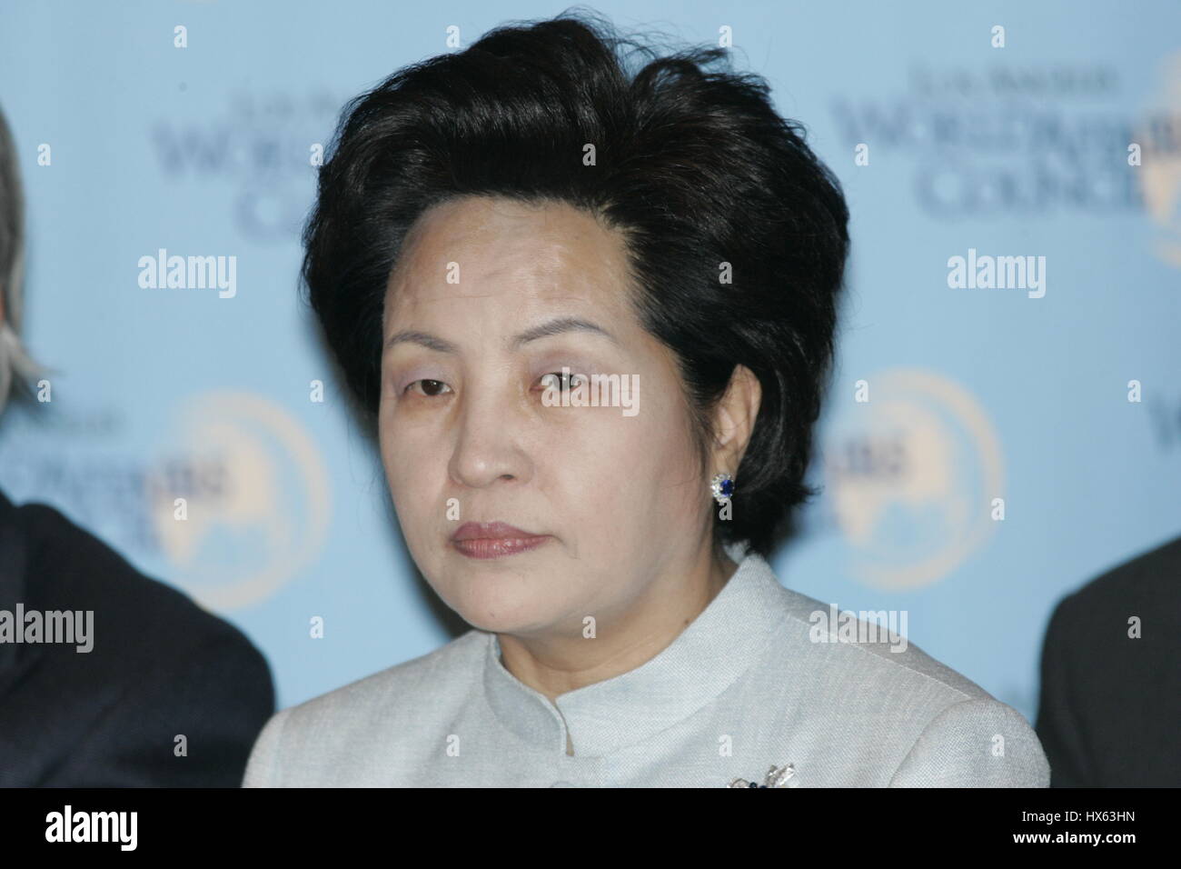 Onorevole Roh Moo-hyun La moglie del presidente della Corea del Sud il 12 novembre 2004 ST. REGIS HOTEL CENTURY CITY LA USA Foto Stock