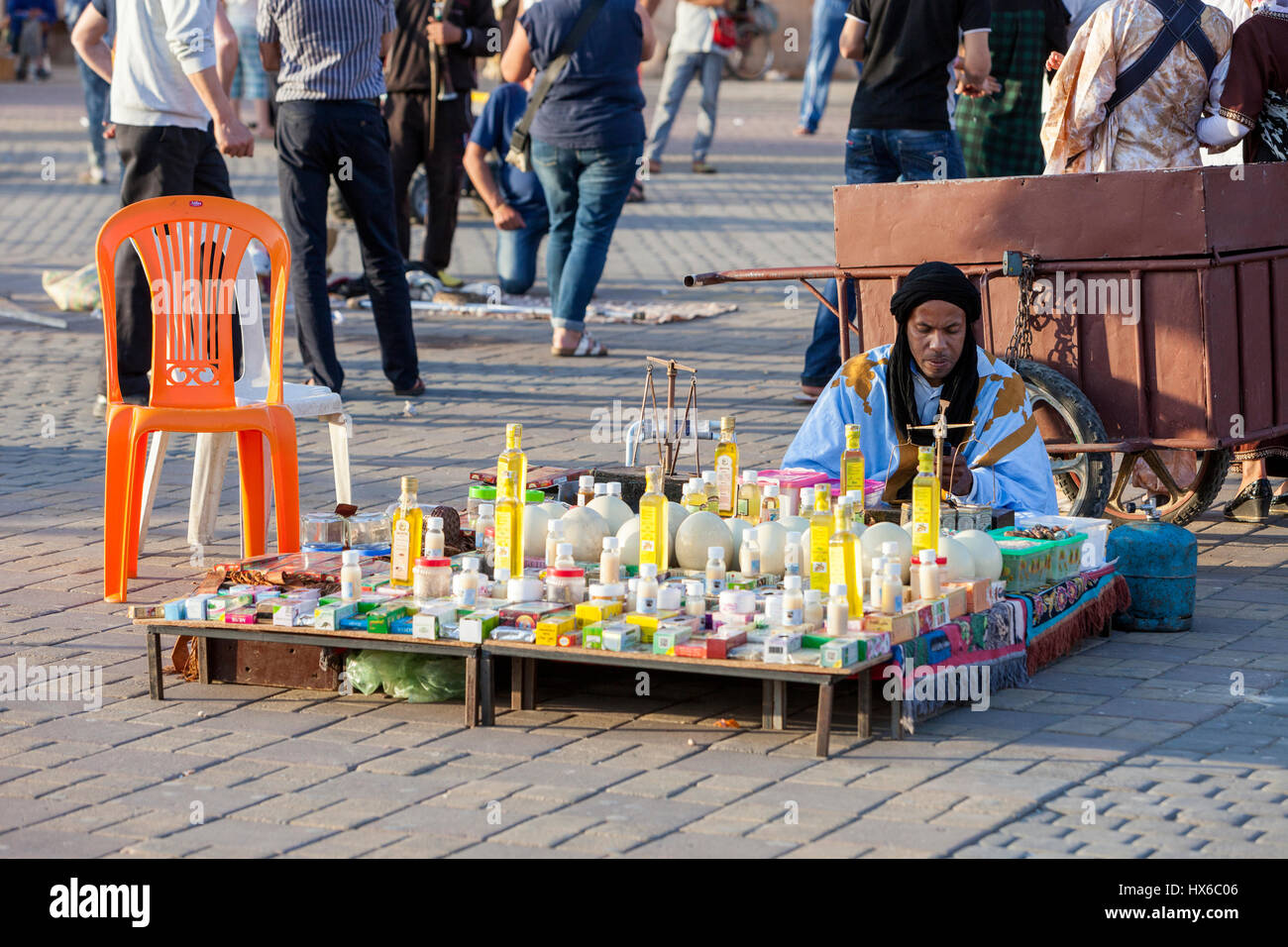 Meknes, Marocco. Fornitore di prodotti per la cura del corpo nel luogo Hedime. Foto Stock