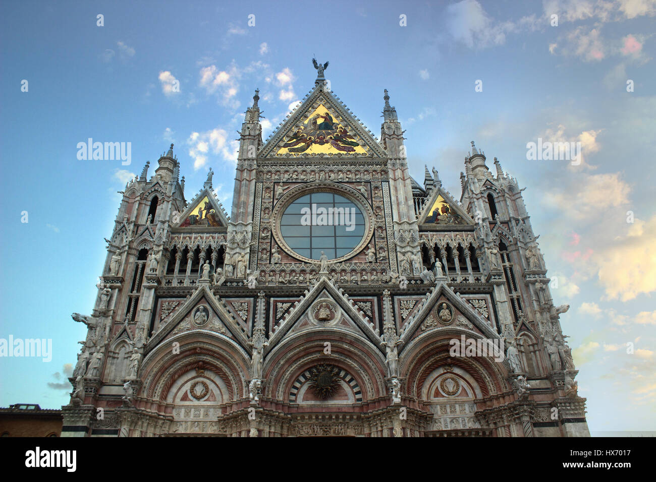 Un colpo di stile gotico Duomo di Siena Foto Stock