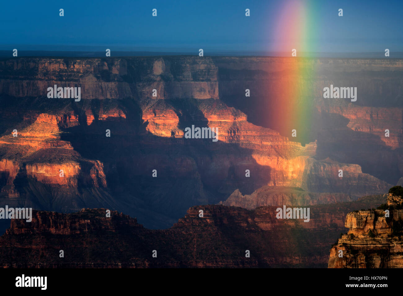 Rainbow su Grand Canyon. Il Bright Angel Point. North Rim Grand Canyon National Park, Arizona Foto Stock