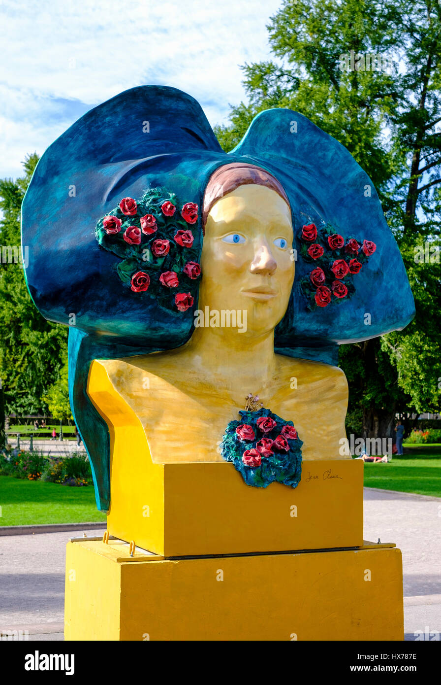 "Rose-Marianne, la Rosière du Kochersberg' scultura da Jean Claus 2007, Arte di strada, Strasburgo, Alsazia, Francia Foto Stock