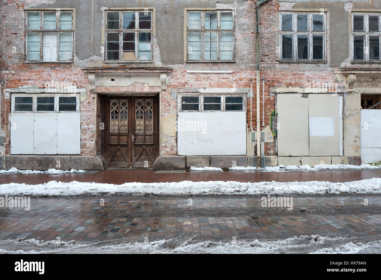 Abbandonato edificio residenziale Foto Stock