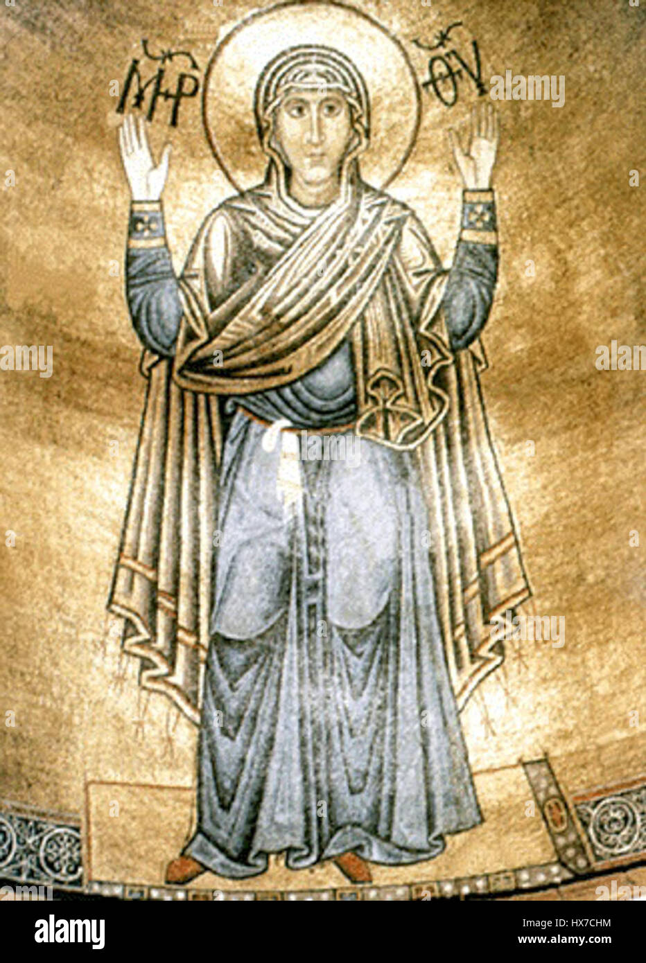 L'icona "Oranta" di Kiev raffigura una figura in piedi della Vergine Maria, un significativo esempio di arte religiosa bizantina. La figura è mostrata in preghiera con le braccia allungate, un motivo tradizionale nell'iconografia ortodossa orientale. Foto Stock