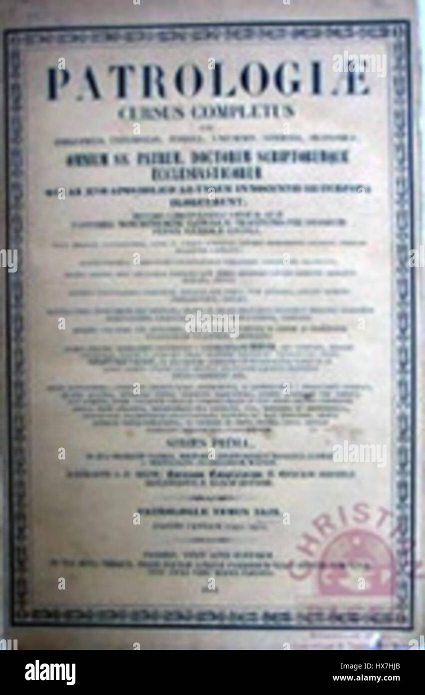 La "Patrologiae cursus completus" è una raccolta completa di opere dei Padri della Chiesa. La sua copertina rappresenta il significato accademico e religioso di questi testi, che hanno plasmato la storia intellettuale del cristianesimo. Foto Stock