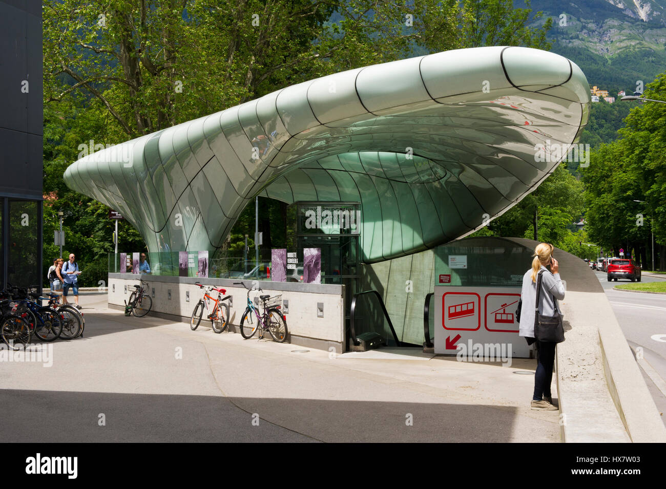 Funicolare Hungerburgbahn al Congresso, stazione di Innsbruck, in Tirolo, Austria Foto Stock