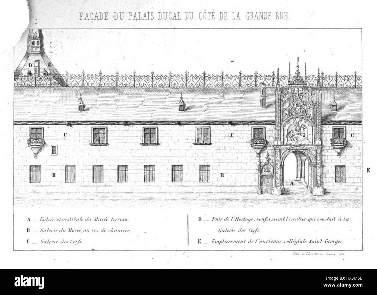 La facciata del Palazzo Ducale di Nancy, in Francia, costruita nel 1828, è un esempio di architettura neoclassica, che riflette l'eleganza e la grandezza dell'aristocrazia francese durante il periodo. Il design enfatizza la simmetria e gli elementi classici. Foto Stock