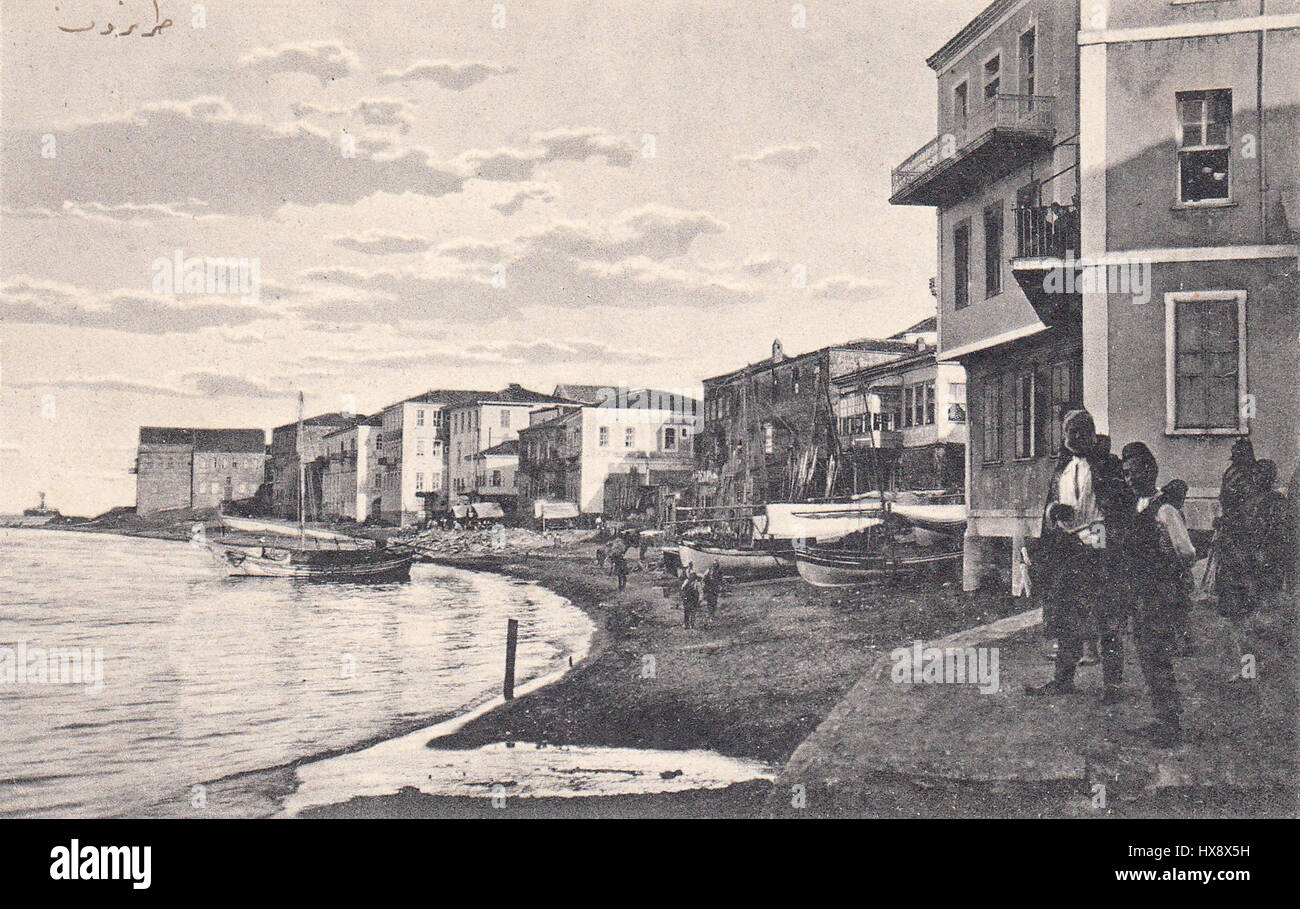 Una fotografia o un'opera d'arte raffigurante Çökmekçi, un sito di Trebisonda (l'odierna Trabzon, Turchia), che mette in evidenza il suo significato storico e l'importanza culturale nella regione. L'immagine riflette il contesto architettonico e geografico dell'area. Foto Stock