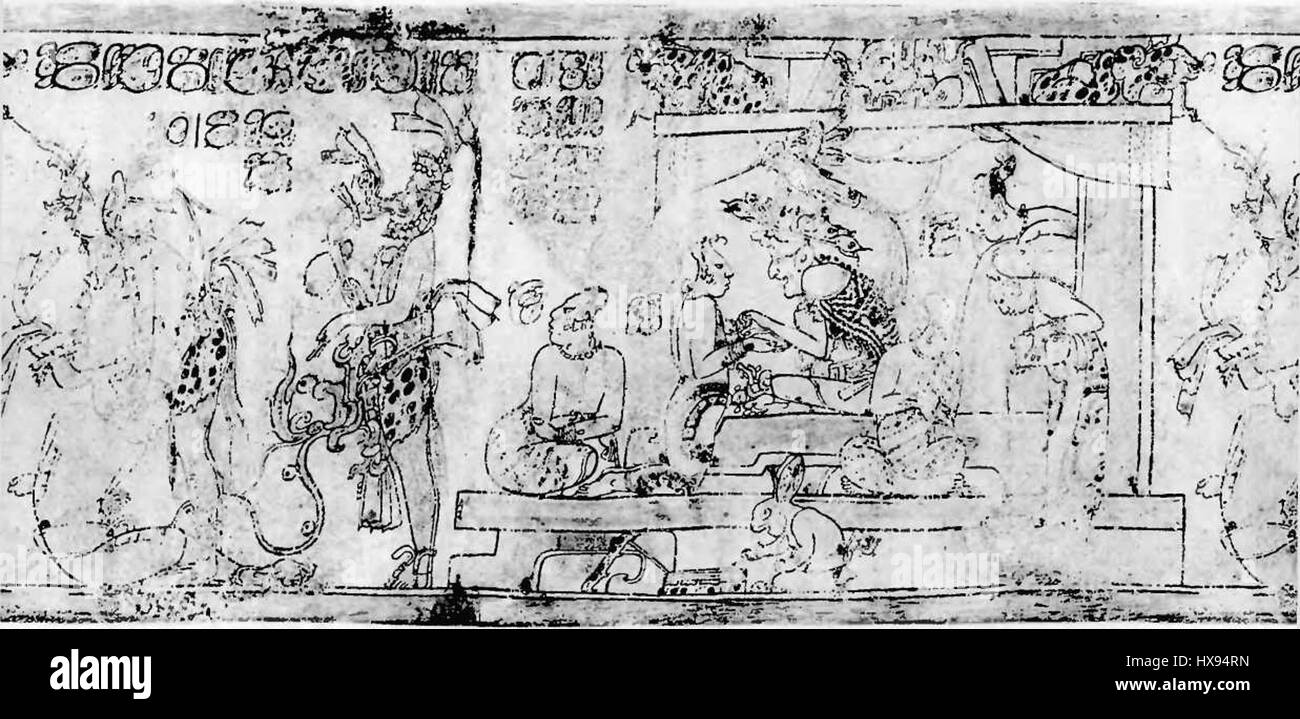 Il monumento di Feliks Dzerzhinsky, situato in Russia, commemora il fondatore della polizia segreta sovietica. Dzerzhinsky è noto per il suo ruolo nella creazione del Cheka, la prima agenzia di sicurezza dell'Unione Sovietica, all'inizio del XX secolo. Foto Stock