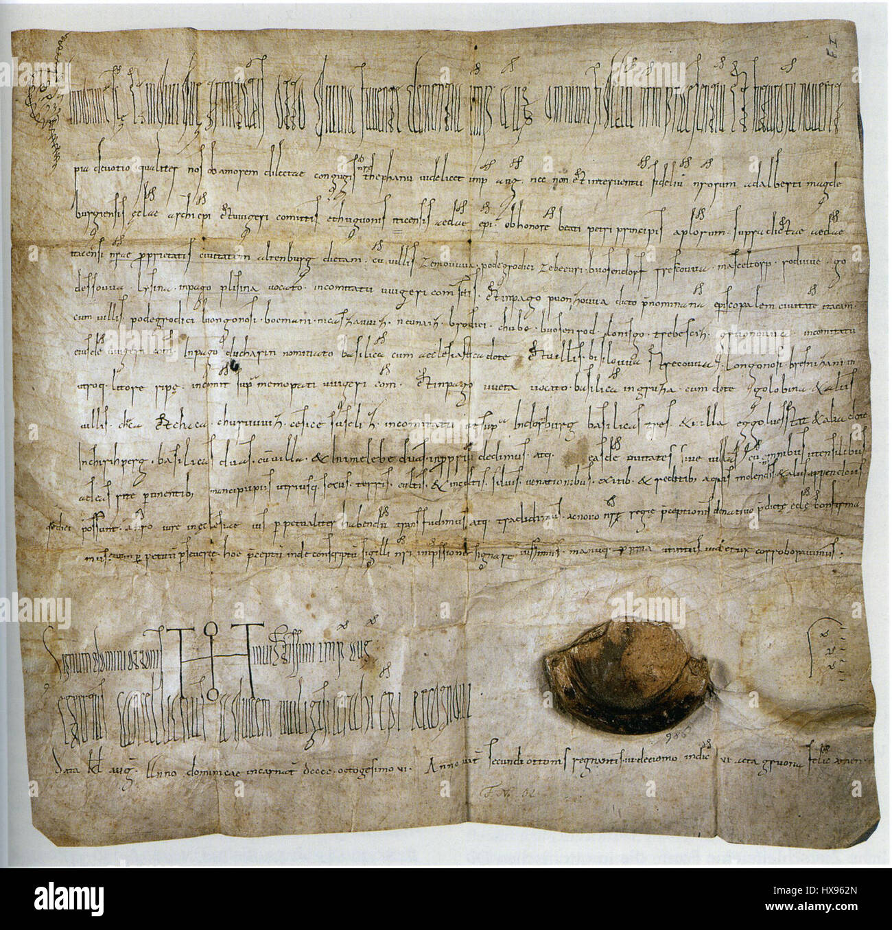 Una carta emessa da Ottone II, Sacro Imperatore Romano, il 1° agosto 976, a favore del vescovo di Zeitz, conservata nell'Archivio della Cattedrale di Naumburg. Foto Stock