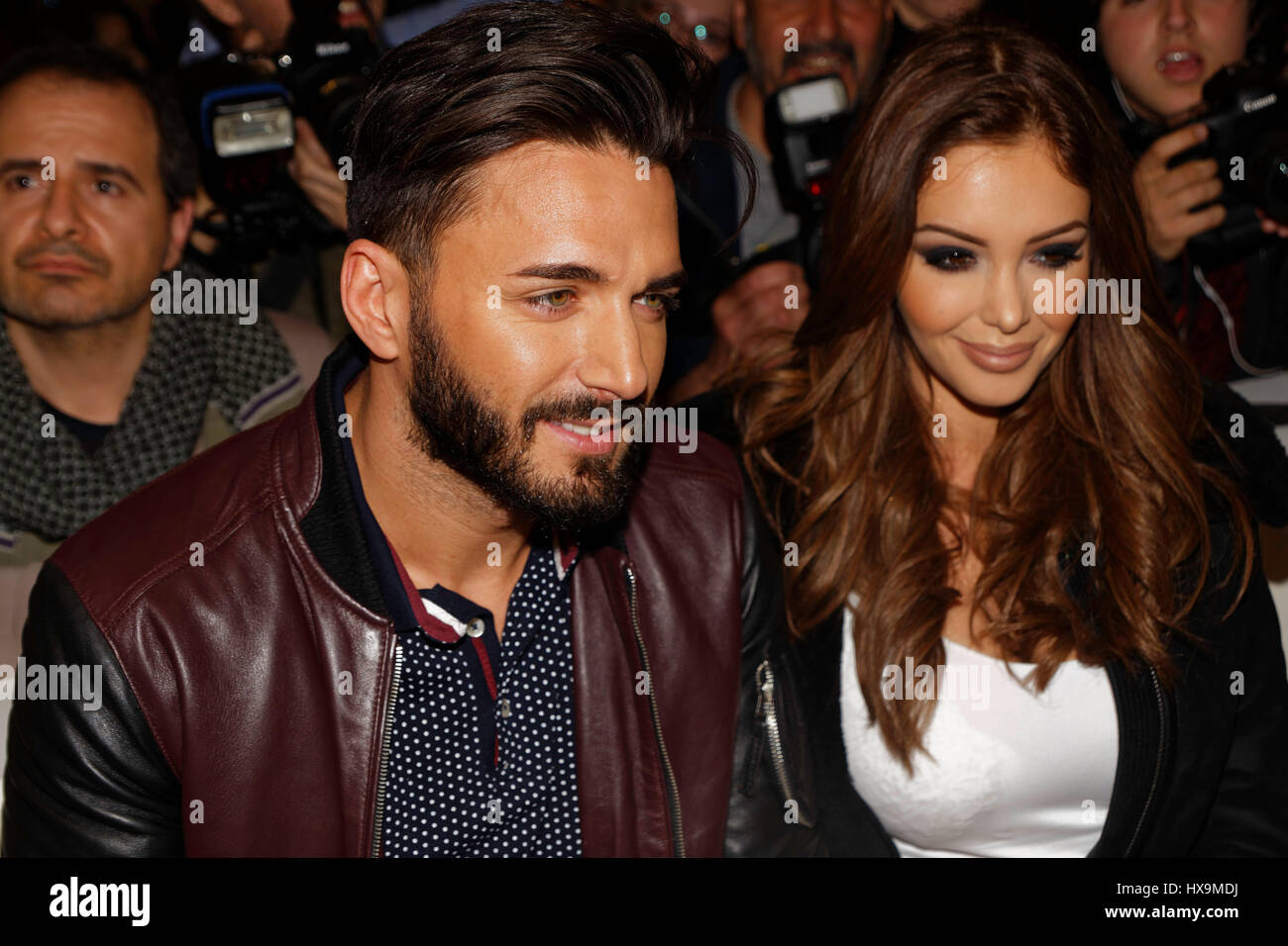 Parigi, Francia. Xxv Marzo 2017. Thomas Vergara e Nabila Benattia frequentare la trentasettesima edizione del Paris Book Fair. Credito: Bernard Menigault/Alamy Live News Foto Stock