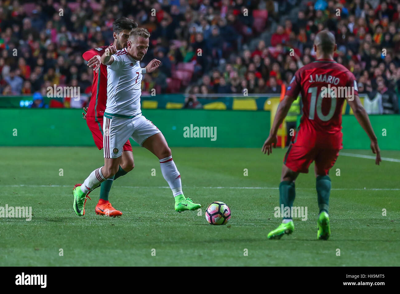 Marzo 25, 2017. Lisbona, Portogallo. Balazs Dzsudzsak (7) in Ungheria durante la Coppa del mondo FIFA 2018 Qualifier tra Portogallo e Ungheria Credit: Alexandre de Sousa/Alamy Live News Foto Stock