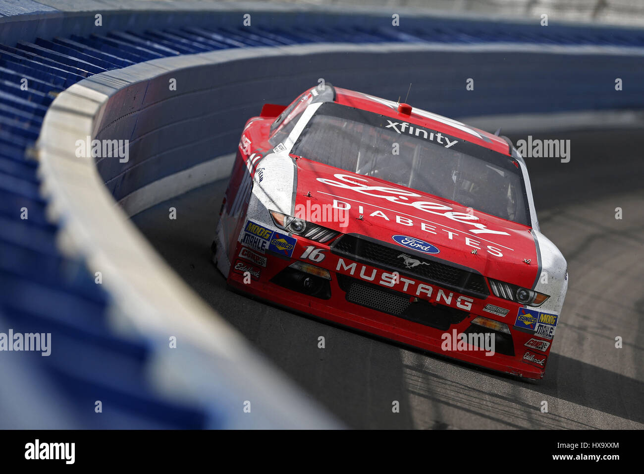 Fontana, in California, Stati Uniti d'America. 25 Mar, 2017. Marzo 25, 2017 - Fontana, in California, Stati Uniti d'America: Ryan Reed (16) battaglie per posizione durante la NASCAR Serie Xfinity NXS 300 presso Auto Club Speedway di Fontana, in California. Credito: Justin R. Noe Asp Inc/ASP/ZUMA filo/Alamy Live News Foto Stock