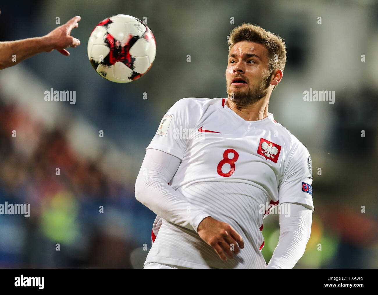 Podgorica City Stadium, Montenegro. Il 26 marzo 2017. Coppa del Mondo 2018 calcio internazionale di qualifica, Montenegro contro la Polonia; Karol Linetty (POL) Credit: Azione Plus immagini di sport/Alamy Live News Foto Stock