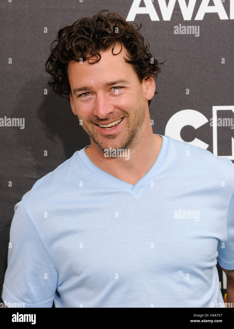 Los Angeles Kings giocatore di hockey Justin Williams arriva al quarto Annual Cartoon Network Hall Of Game Awards a Barker Hangar il 15 febbraio 2014 in Santa Monica, California. Foto Stock