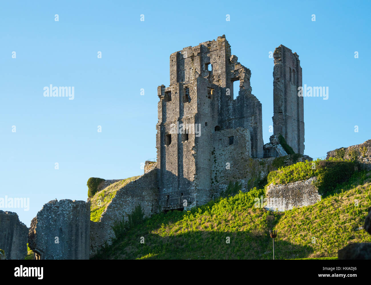 La storica remainds di Corfe Castle, Corfe Castle, Isle of Purbeck, Dorset, Regno Unito Foto Stock