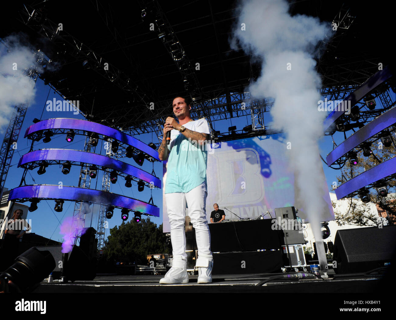 J Balvin El Negocio esegue durante Univision Radio 2014 Uforia Music Festival a Exposition Park il 16 agosto 2014 a Los Angeles, California. Foto Stock