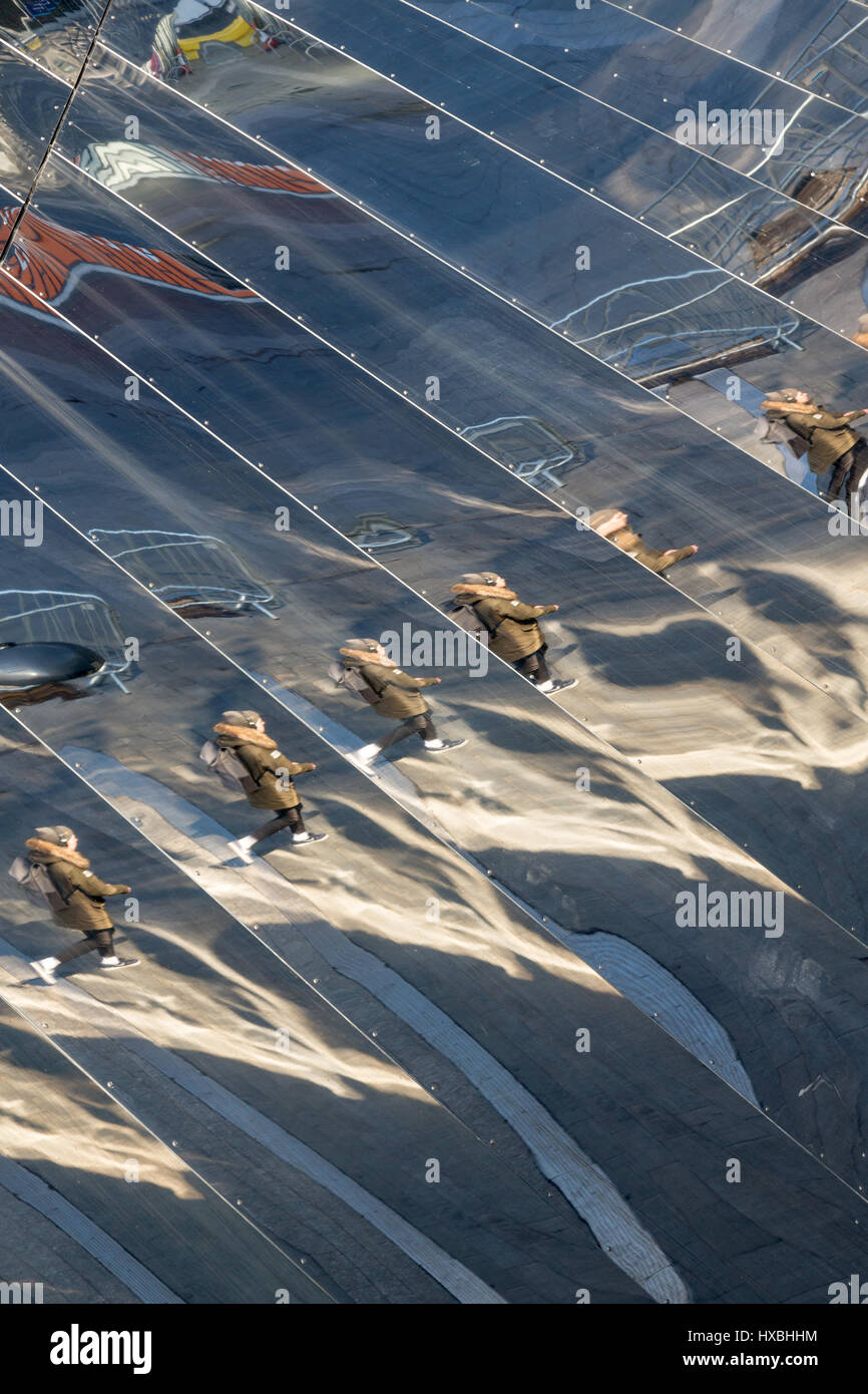 Riflessioni in New Street Station / Grand Central Shopping Center esterno, Birmingham, Regno Unito Foto Stock