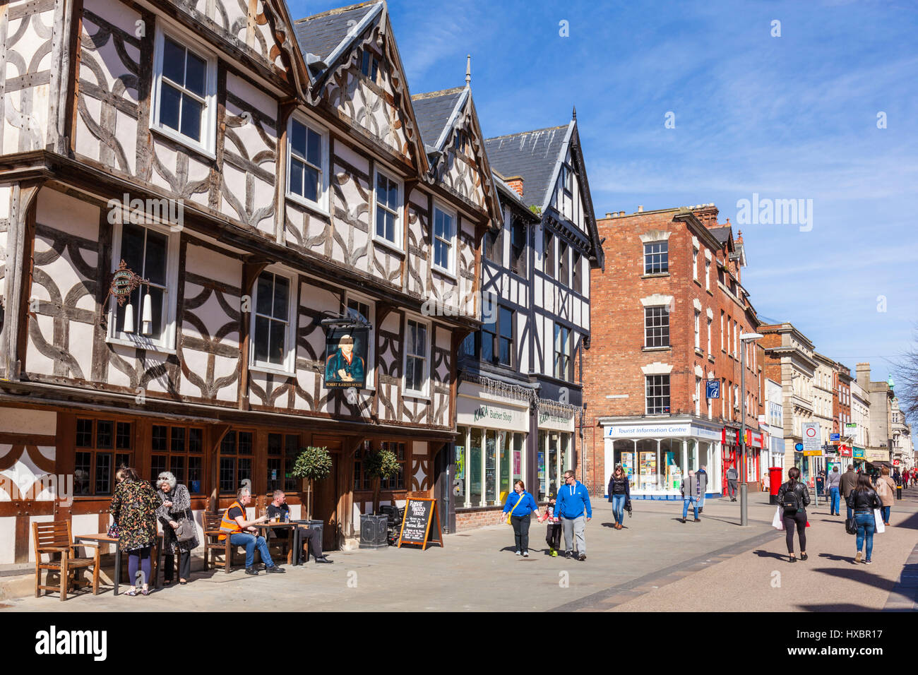 Gloucester city centre GLOUCESTERSHIRE REGNO UNITO pub esterno high street regno unito Foto Stock