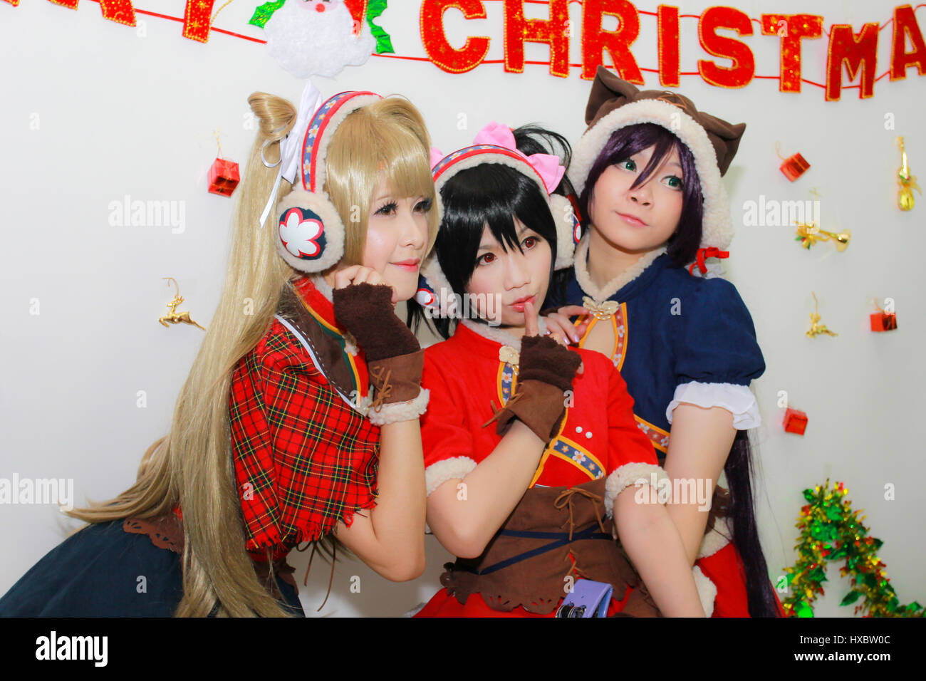 Bangkok - Dic 28: Un non ben identificato anime giapponese cosplay pongono in COSCOM EXTRA : Natale il 28 dicembre 2014 a Suan Dusit Rajabhat Univeristy, Ba Foto Stock