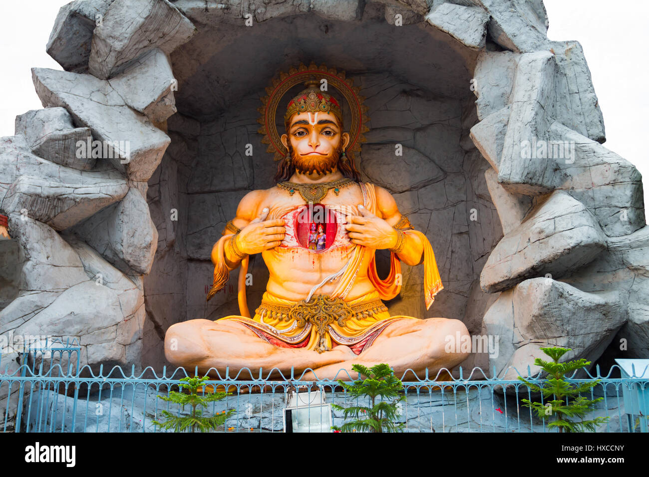 La scultura del dio indù Hanuman a Rishikesh, India Foto Stock