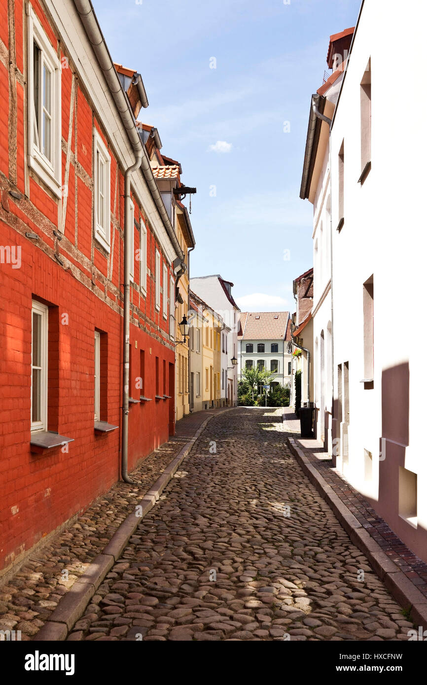 Strette corsie laterali nel centro storico della cittadina anseatica di Wismar, strette stradine laterali nella vecchia città della Lega anseatica città Wismar |, Schmale Seiteng Foto Stock