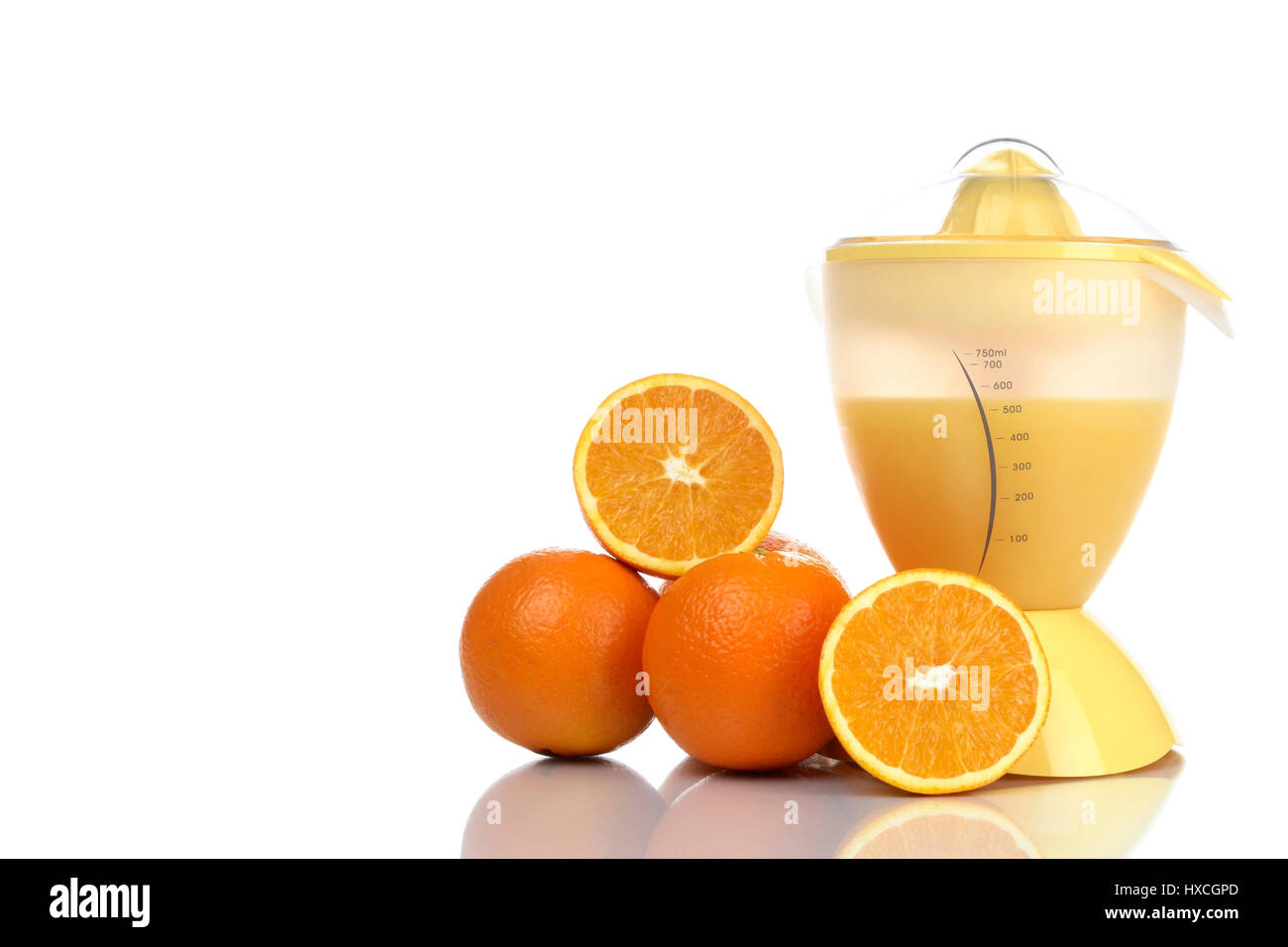 Estrattore di succo di arance, Entsafter mit Orangen Foto Stock