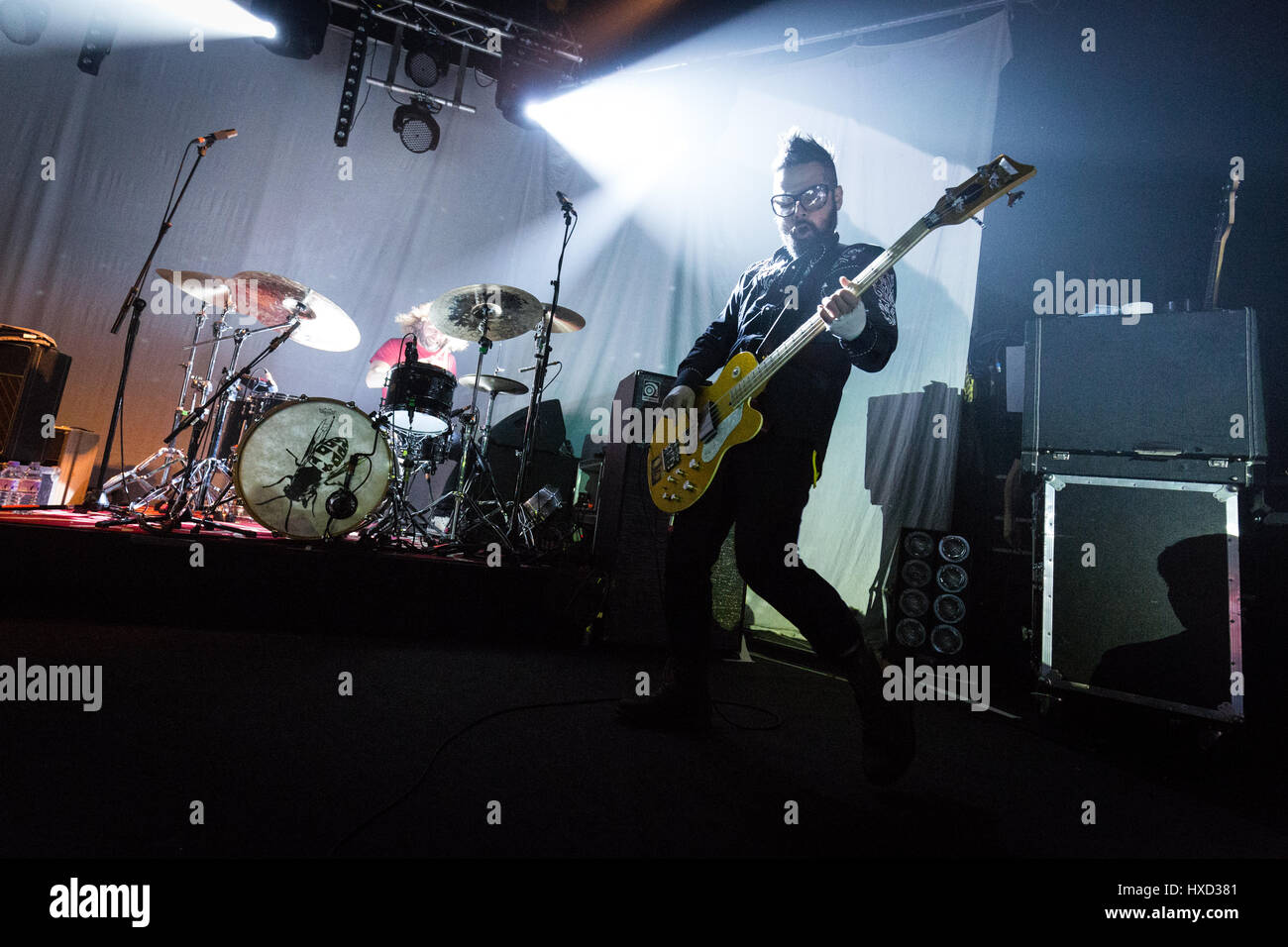 Cambridge, Regno Unito. Il 27 marzo 2017. L'alimentatore si esibisce dal vivo al Cambridge Junction sostenendo il loro album Tutte luminose elettriche. © Richard Etteridge / Alamy Live News Foto Stock