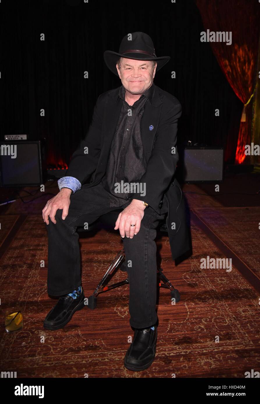 New York, NY, STATI UNITI D'AMERICA. 27 Mar, 2017. Micky Dolenz del Monkees presso gli arrivi per Micky Dolenz party privato, la camera di taglio, New York, NY Marzo 27, 2017. Credito: Derek Storm/Everett raccolta/Alamy Live News Foto Stock