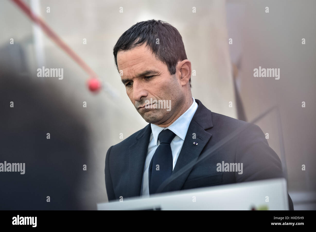 Parigi, Francia. 27 Mar, 2017. Omaggio a Henri Emmanueli - 27/03/2017 - Francia/Ile-de-France (regione)/Parigi - Omaggio a Henri Emmanueli presso la sede del partito socialista in presenza di Benoit Hamon, J.C. Cambadelis, Jean Marc Ayrault, Najat Vallaud Belkacem, Stephane Le Foll, credito: Le Pictorium/Alamy Live News Foto Stock