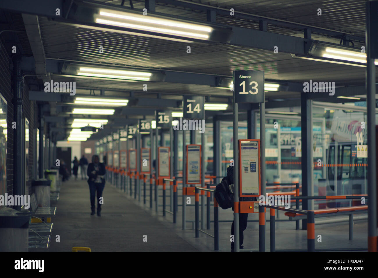 Stazione degli autobus di Buchanan Glasgow posizione 13 Foto Stock