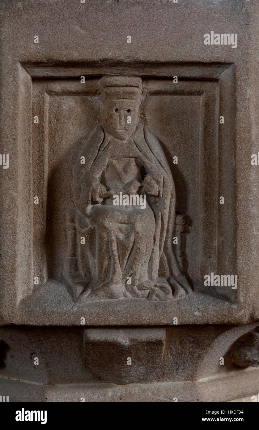 Dettaglio del font, Chiesa di Tutti i Santi, Morston, Norfolk, Inghilterra, Regno Unito Foto Stock