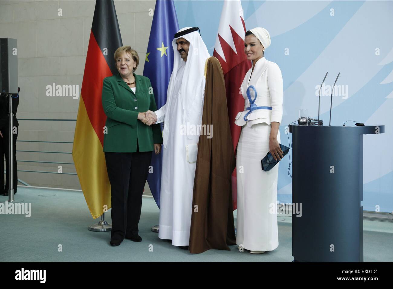 ANGELA MERKEL Hamad bin Khalifa al Thani & MOZAH BINT NASSER AL MISSNED cancelliere tedesco emiro di qat 29 Settembre 2010 Foto Stock