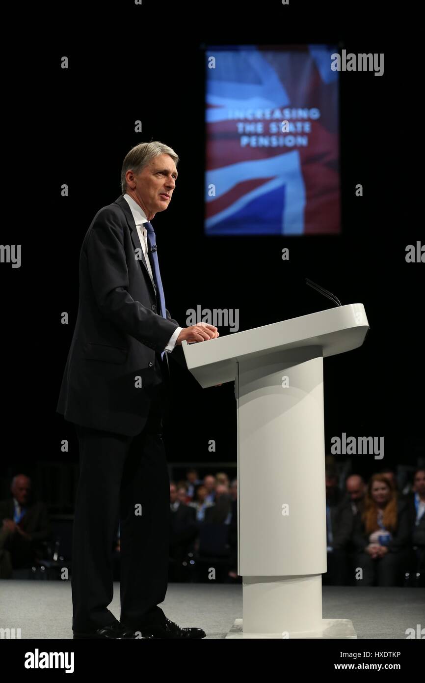 PHILIP HAMMOND MP MINISTRO DEGLI AFFARI ESTERI DEL 04 OTTOBRE 2015 Manchester Central Manchester Inghilterra England Foto Stock