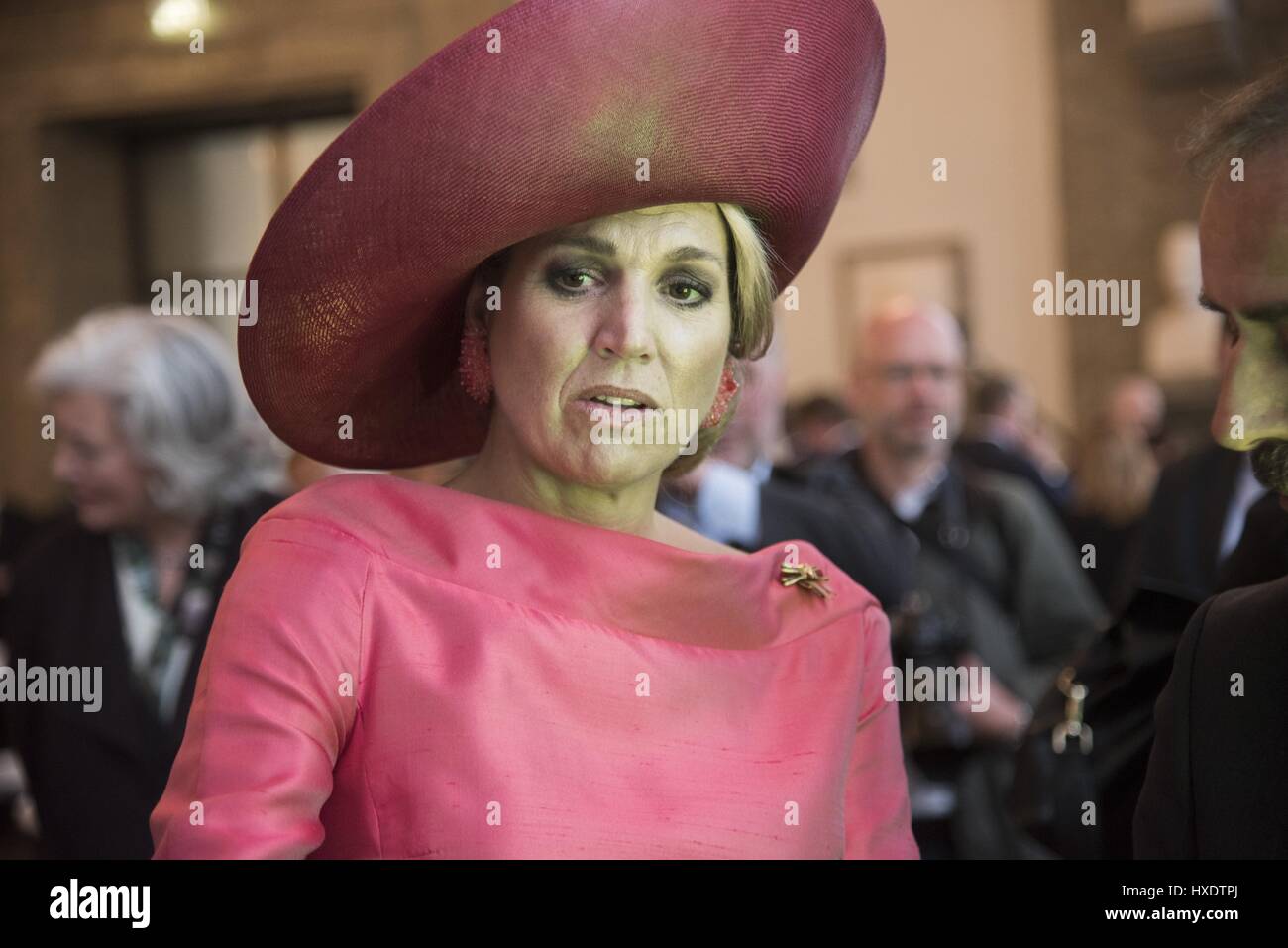 Regina MAXIMA LA REGINA DEI PAESI BASSI IL 13 APRILE 2016 il Deutsches Museum di Monaco di Baviera Germania Foto Stock