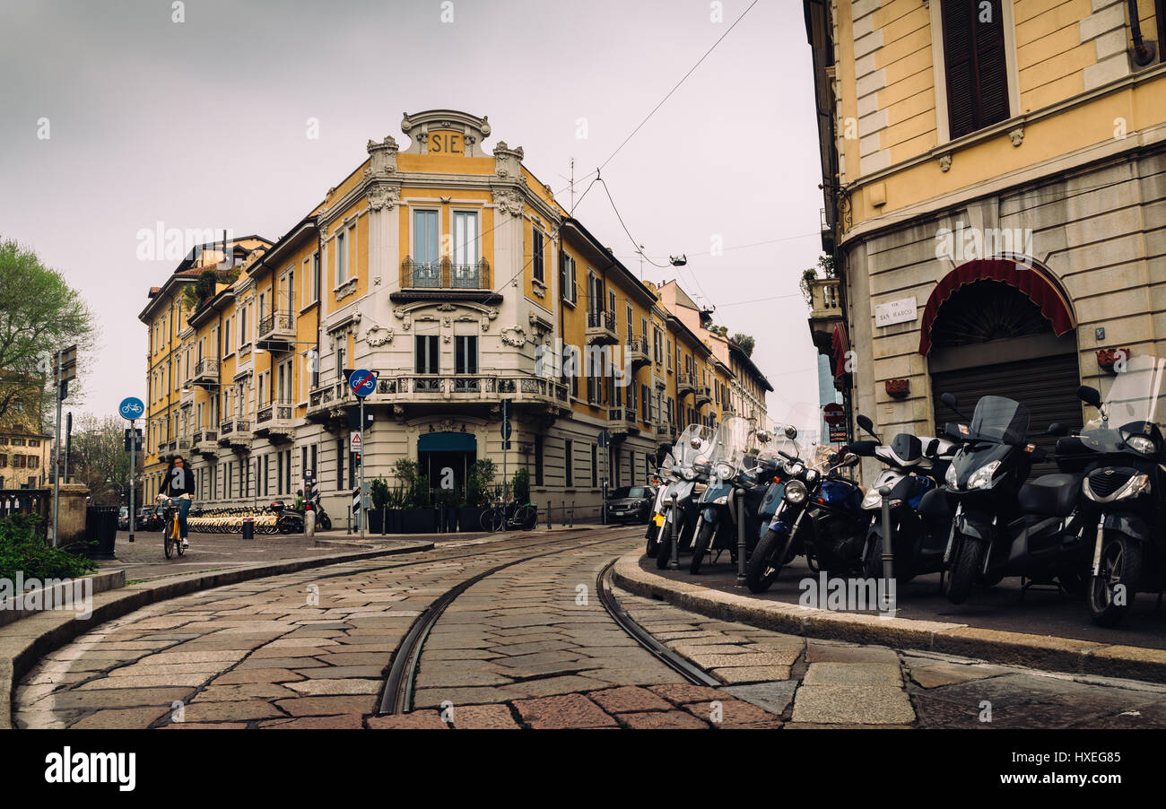 Via San Marco strada quartiere Brera di Milano centrale e la regione Lombardia Italia Europa Foto Stock