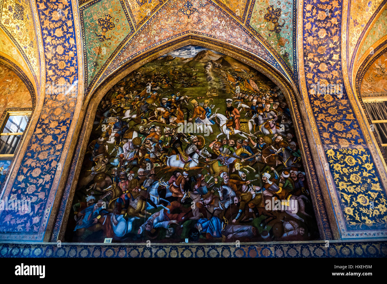 Battaglia di Chaldiran affresco nel Palazzo delle quaranta colonne (Chehel Sotoun) in Isfahan, capitale della provincia di Isfahan in Iran Foto Stock